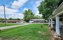 10 Wood ST, Charleston, AR 72933