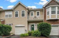 32 TANKARD LANE, WASHINGTON CROSSING, PA 18977