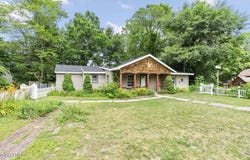 31 Hidley Avenue, North Greenbush, NY 12198