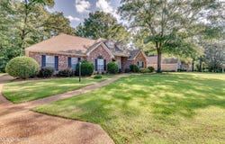 300 Wildwood Boulevard, Jackson, MS 39212
