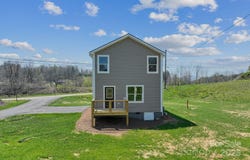 208 Sycamore Farm Road, Leicester, NC 28748