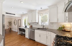 5175 Thornbury Boulevard, Lyndhurst, OH 44124