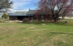 1190 STATE STREET, MERTZTOWN, PA 19539