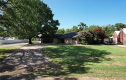 600 Diamond Street, Holdenville, OK 74848