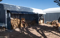 27585 El Oro Drive, Seligman, AZ 86337