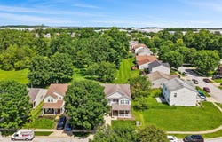 9300 Amberleigh Drive, Plainfield, IN 46168