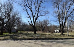 Richfield Road, Flint, MI 48506