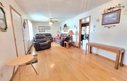 38 Walnut St, PETERSTOWN, WV 24963