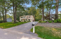 23 Jean Place, Guilderland, NY 12303