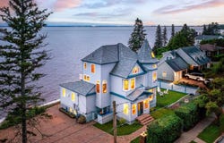 5614 London Rd, Duluth, MN 55804