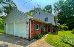 21 LONG LANE, MALVERN, PA 19355