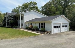 210 Shady Oak Drive, Johnstown, PA 15905