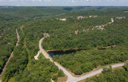 000 Beechwood Drive, Branson West, MO 65737