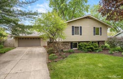 712 Westfield Drive, St. Charles, IL 60174