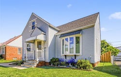 285 E 327th, Willowick, OH 44095