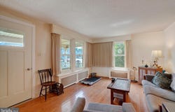 2446 S QUEEN STREET, YORK, PA 17402