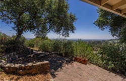 947 N Glendora Avenue, Glendora, CA 91741