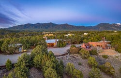 174 Hondo Seco Road, Arroyo Hondo, NM 87513