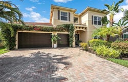 6582 Monterey Pt, NAPLES, FL 34105