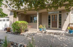 3020 Carey Heights Drive, Maplewood, MN 55109