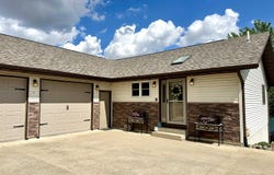 5030 N Lakeshore Drive, Brooklyn, IA 52211