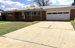 1214 E Broadway Street, Brownfield, TX 79316