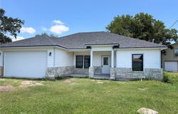 903 E Bowie Street, Beeville, TX 78102