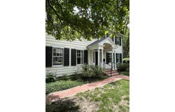 620 S Summit Street, IowaCity, IA 52240