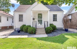 2057 N 7TH Street, Springfield, IL 62702