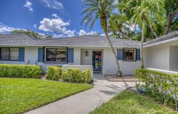 713 Club Drive, Palm Beach Gardens, FL 33418