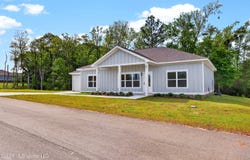 21 Shadow Wood Drive, McHenry, MS 39561