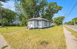 2201 Riordan Street, Muskegon Heights, MI 49444