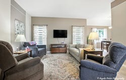 305 S Carriage Trail, McHenry, IL 60050