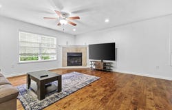 1048 Saint Clair Ln, Christiansburg, VA 24073