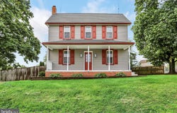 176 HOLLOW ROAD, STEWARTSTOWN, PA 17363