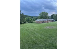 9153 N Highway, Mountain Grove, MO 65711