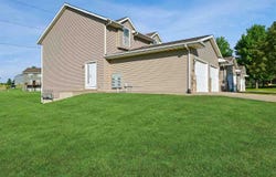 3740 SW 37th Ave, CedarRapids, IA 52404
