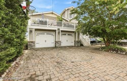 256 W 10th Street, Ship Bottom, NJ 08008