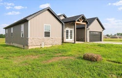 2605 Country Drive, Mountain Grove, MO 65711