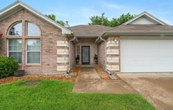 1715 Sully Court, Stephenville, TX 76401