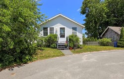 8 Woodland Circle, Wareham, MA 02571