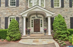 320 Sleepy Hollow Lane, Franklin Lakes, NJ 07417