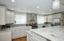 8841 Kathy Lane, Des Plaines, IL 60016
