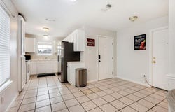 911 Gardenia Street, College Station, TX 77845