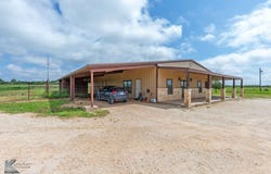 2574 County Rd 162, Ovalo, TX 79541