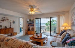395 Barba Le Lane, Lake Ozark, MO 65049