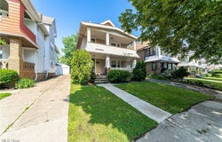 2204 Lewis Drive, Lakewood, OH 44107