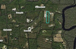 570 Clark's Landing Rd, Carrabelle, FL 32322