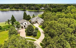 527 W BLUE WATER EDGE DRIVE, EUSTIS, FL 32736