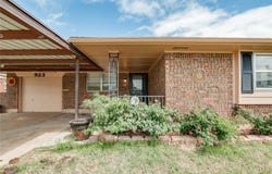 923 NW 5th Street, Moore, OK 73160